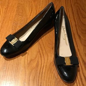 Salvatore Ferragamo patent black leather pump, 38